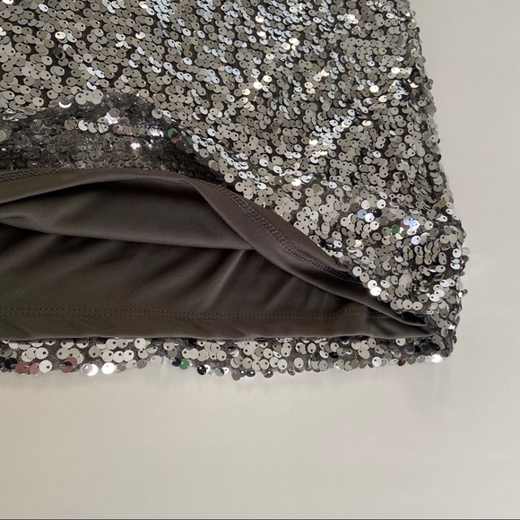 Jolie Size 14 Sequin Dress, Silver/Grey - Picture 7 of 11